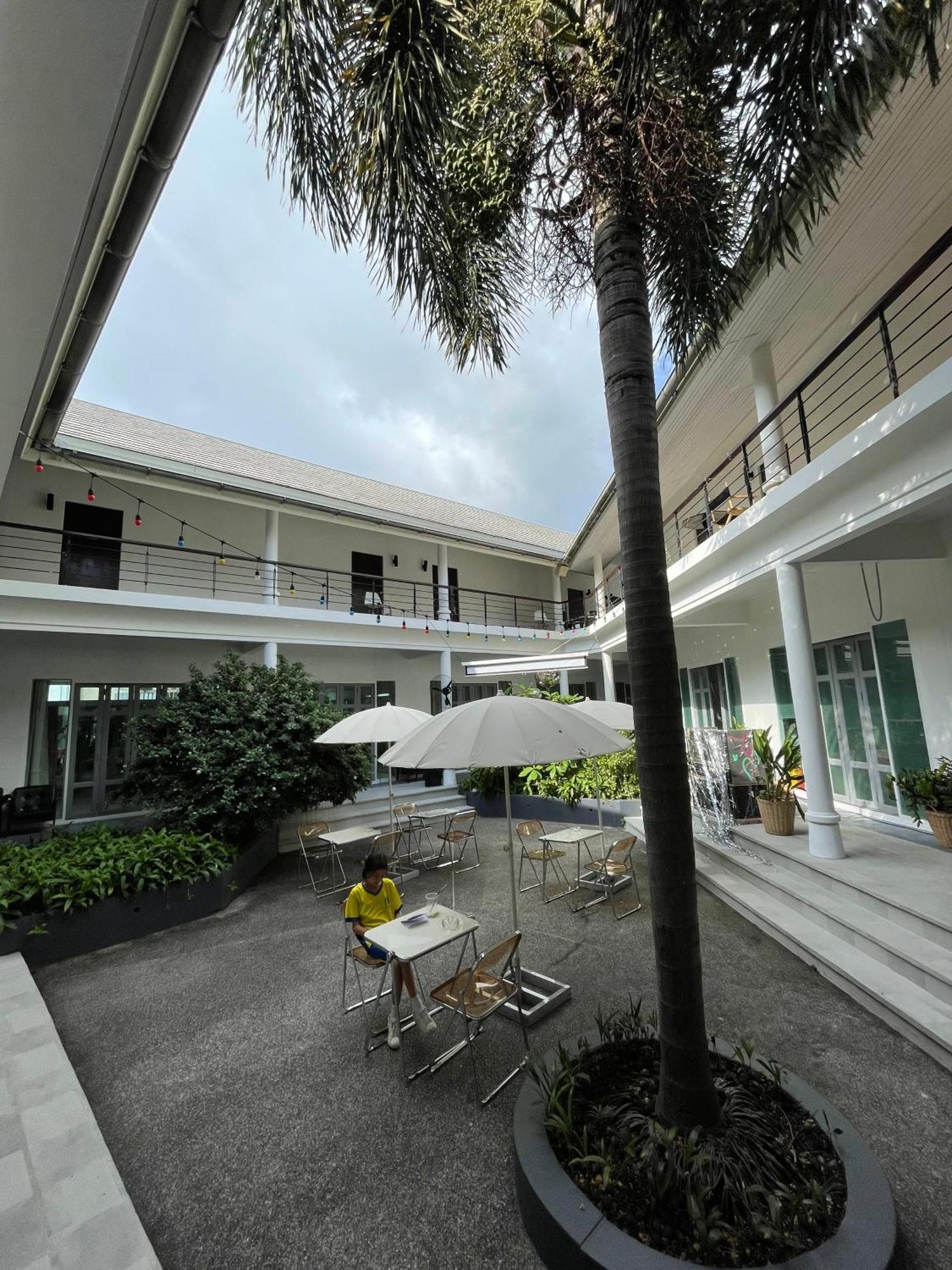 Centerpoint Hotel & Plaza Thong Sala Exterior foto